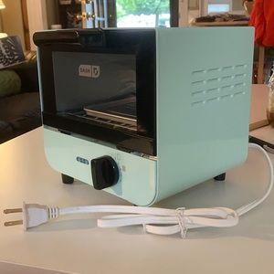 Mid century style mini toaster